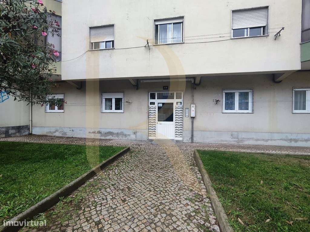 Apartamento T2 com elevador nas Paivas - Amora - Grande imagem: 5/9