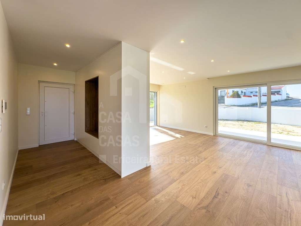 Vende Moradia T4 - Santa Cruz 5 km, A Casa das Casas-11