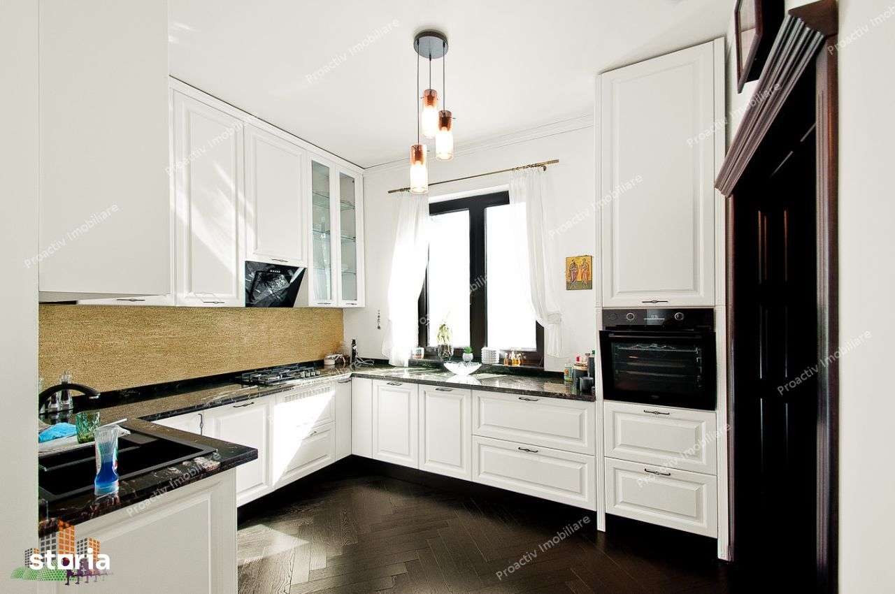 Apartament 4 camere decomandate in Galati, ultracentral - Imagine principală: 3/8