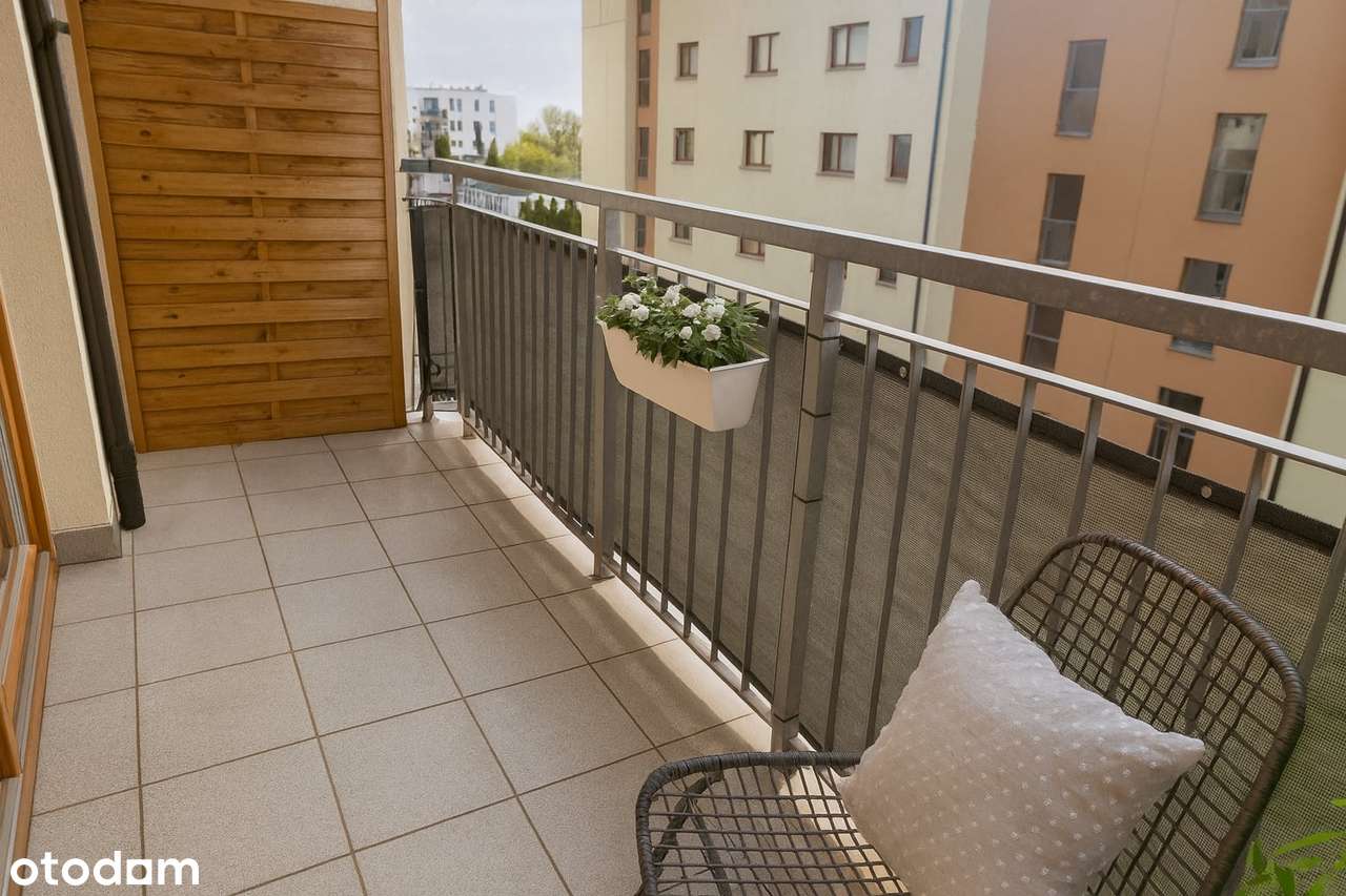 Komfortowe 2 pokoje, z oddzielną kuchnią, balkon, winda, miejsce park.-7