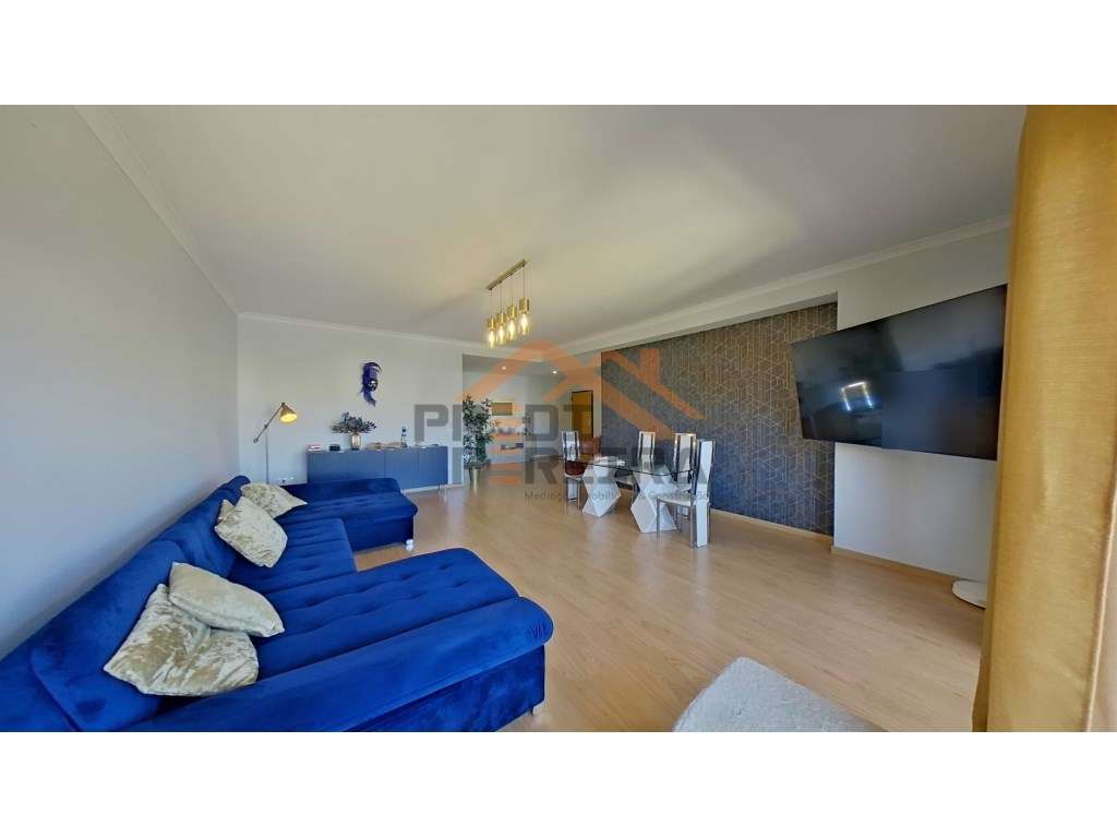 T3 com parqueamento e arrecadação, situado em condomínio privado. - Grande imagem: 4/42