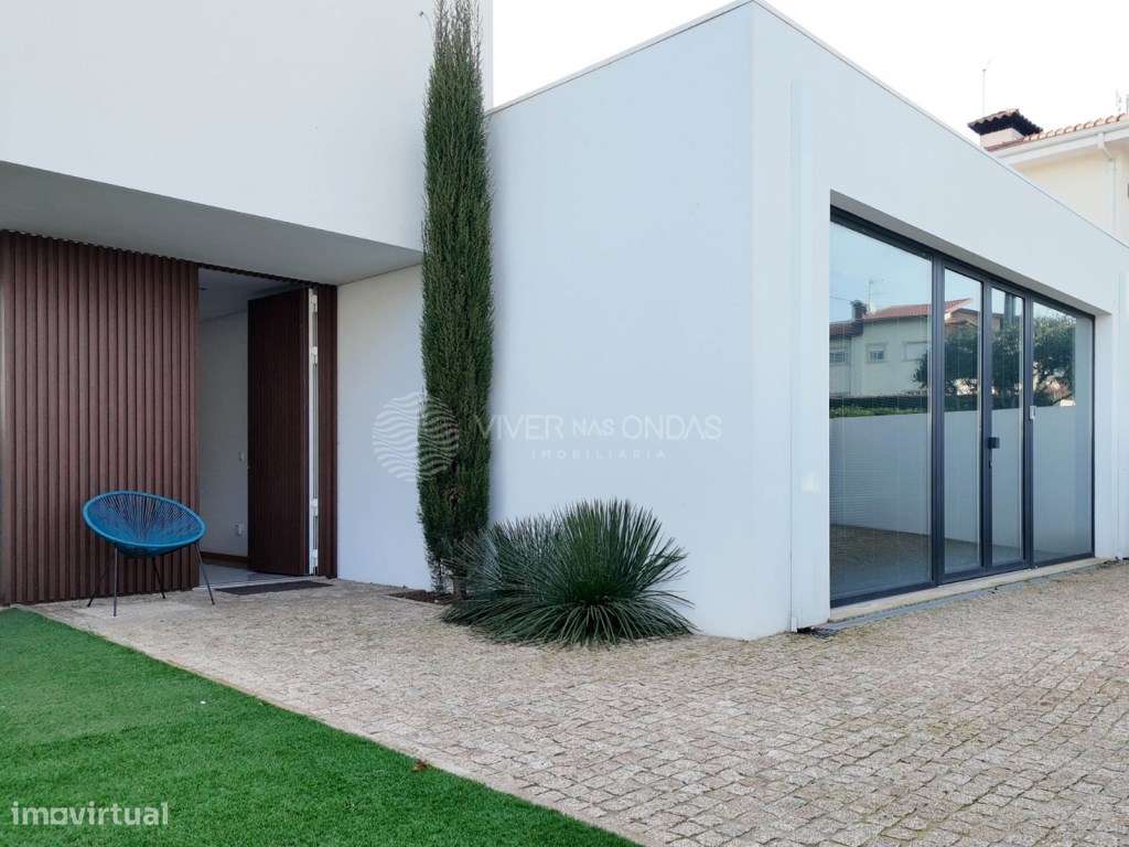 Luxuosa Moradia com 548 m2 - Premium com Piscina - 25 minutos do PORTO-52