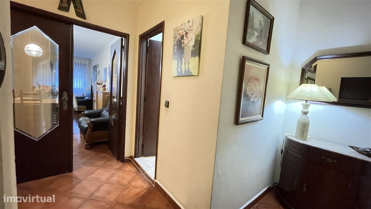 T2 Duplex-1ª linha de Mar-Aver-o-Mar-Aparcamento-7