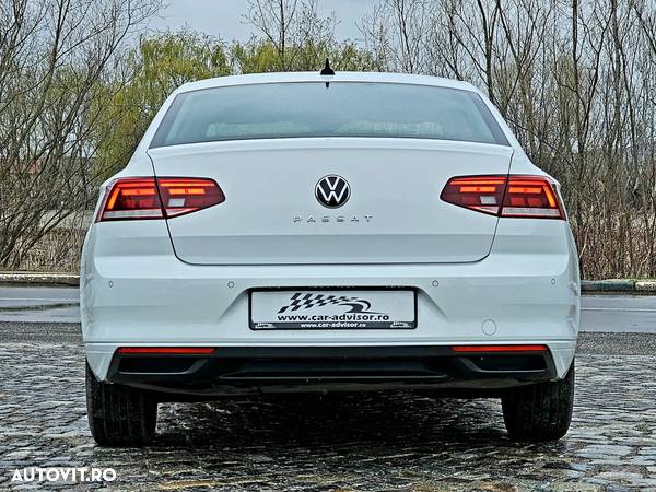 Volkswagen Passat 2.0 TDI DSG Trendline - 6