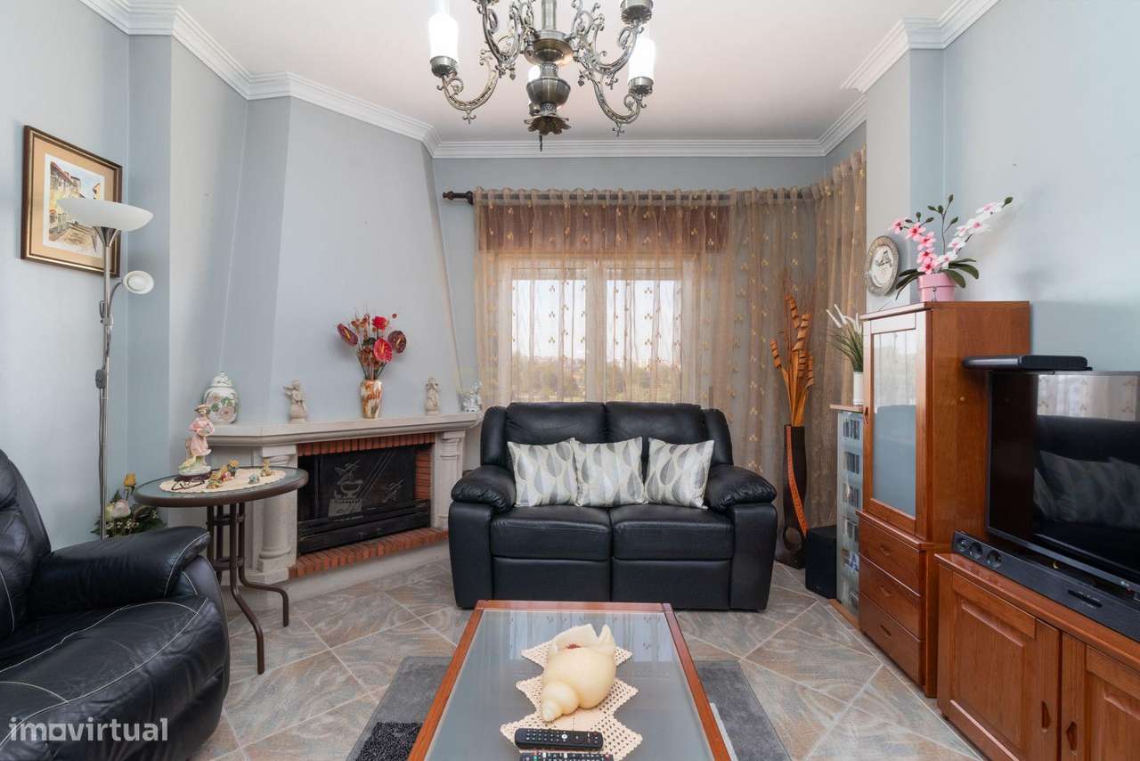 Apartamento T3 com arrecadação na Torre da Marinha – excelente localiz - Grande imagem: 2/29