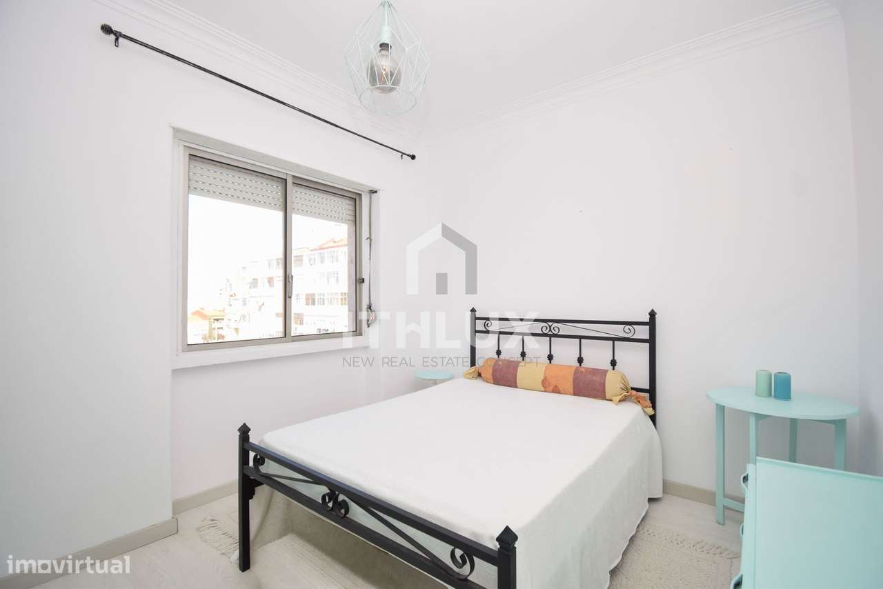 Apartamento T1 , muito central em prédio familiar-5