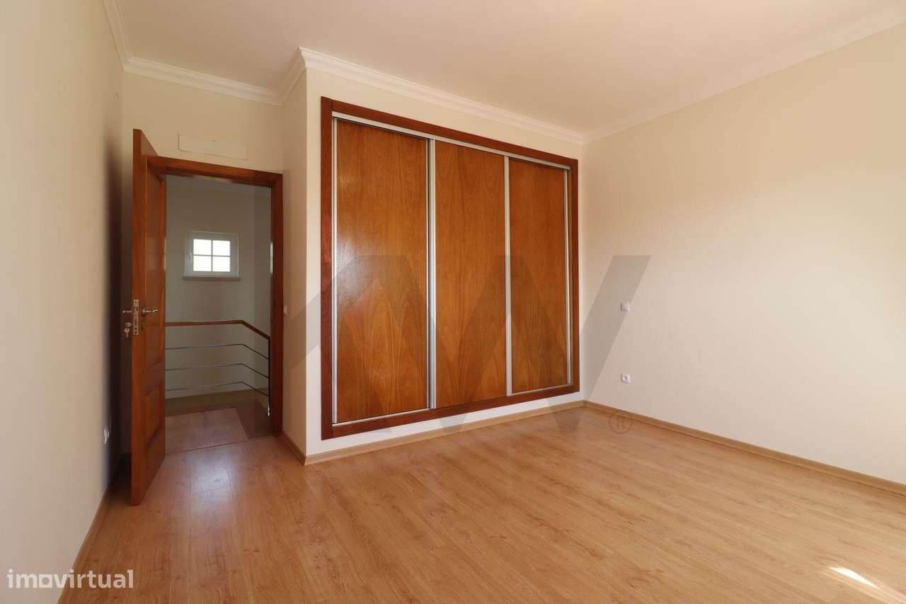 Moradia de Luxo com Piscina e Vistas Panorâmicas | Moçarria, Santarém-29