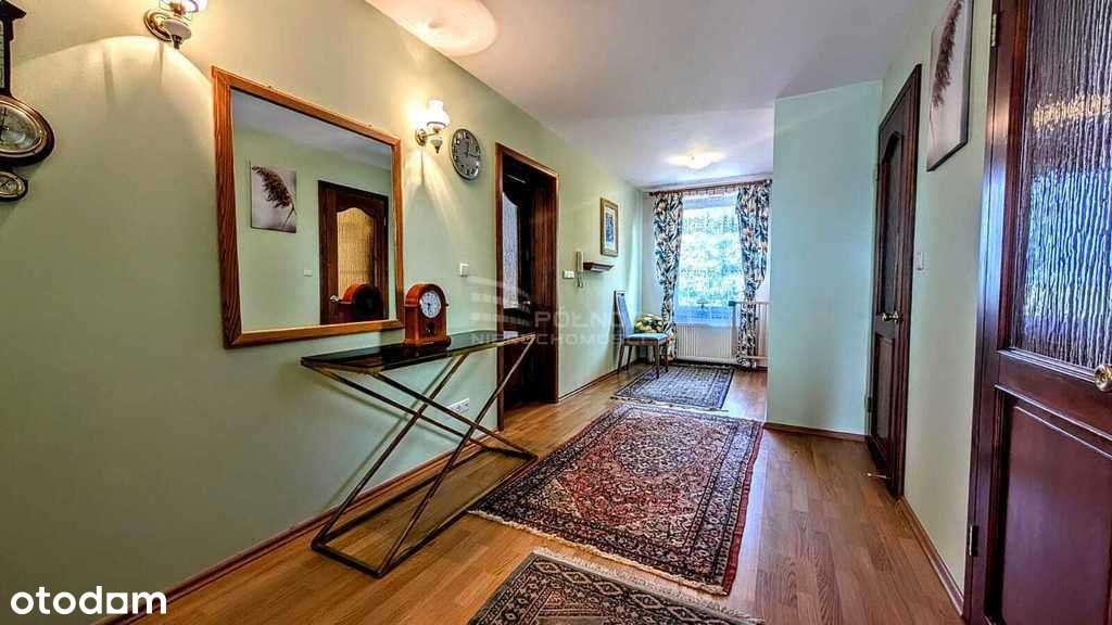 Atrakcyjny dom z piękną działką w Nowogrodźcu-12