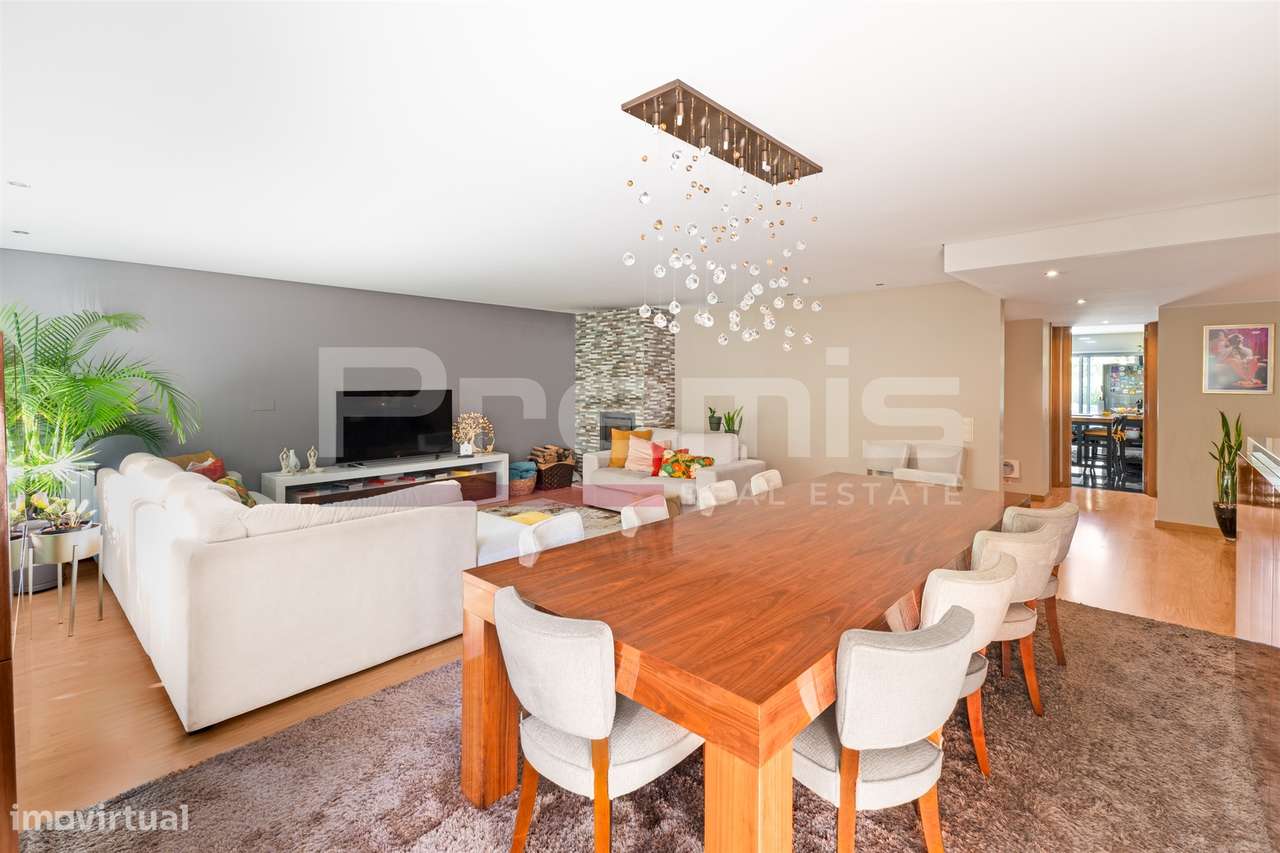 Moradia T5, com jardim e garagem para 4 carros, em Vila Nova de Gaia-4