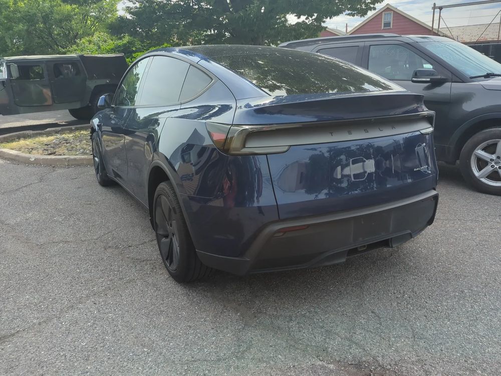 Tesla Model y 2026