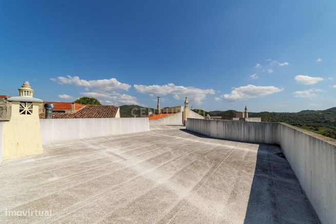 Moradia Tradicional Algarvia com Anexo e Terreno Amplo em Casa Branca,-35