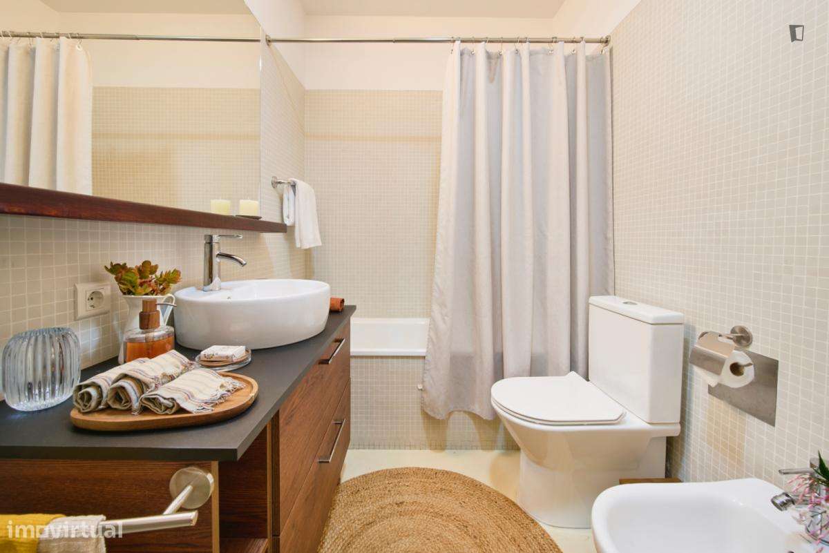 Apartamento com 2 quartos - localizado em Entrecampos Lisbon - Grande imagem: 2/31