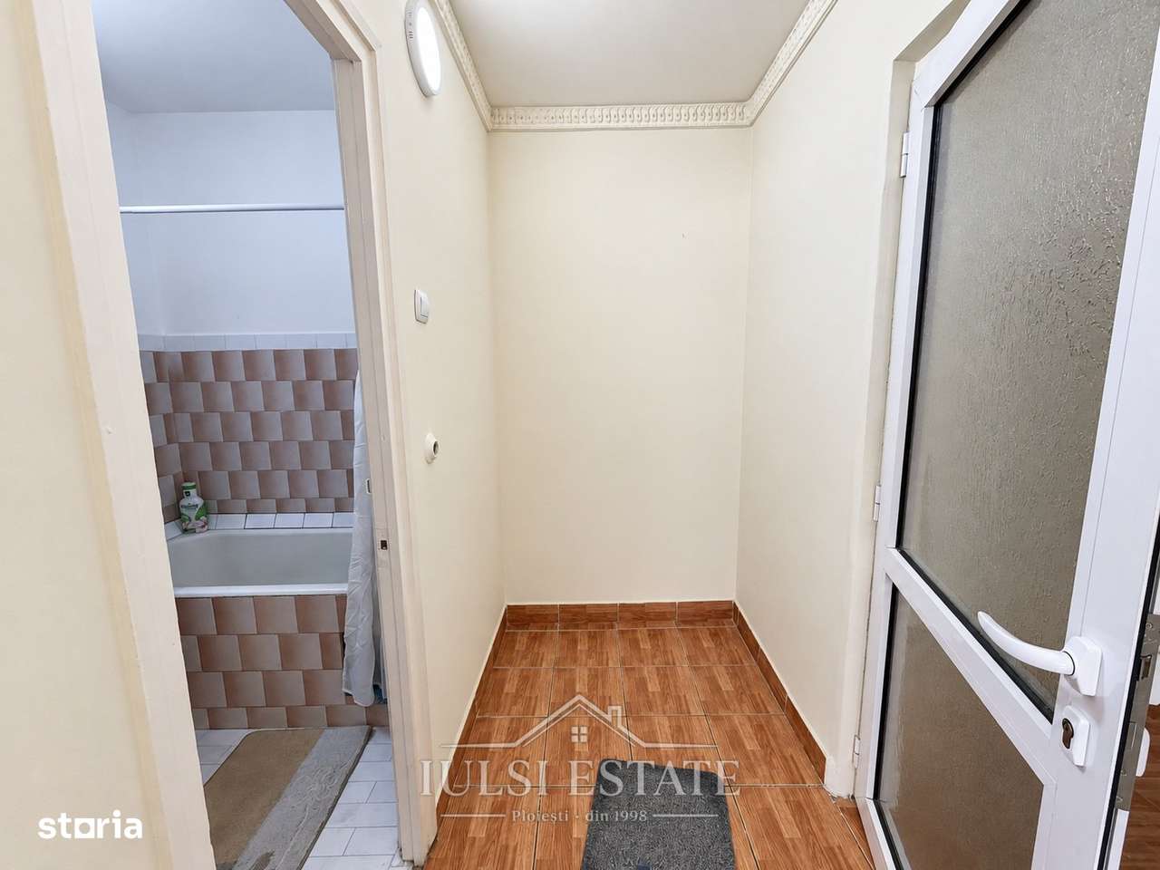 Apartament 2 camere zona Malu Rosu Vanzare-8