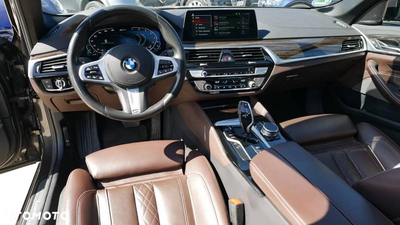 BMW Seria 5 530e iPerformance Luxury Line - 26