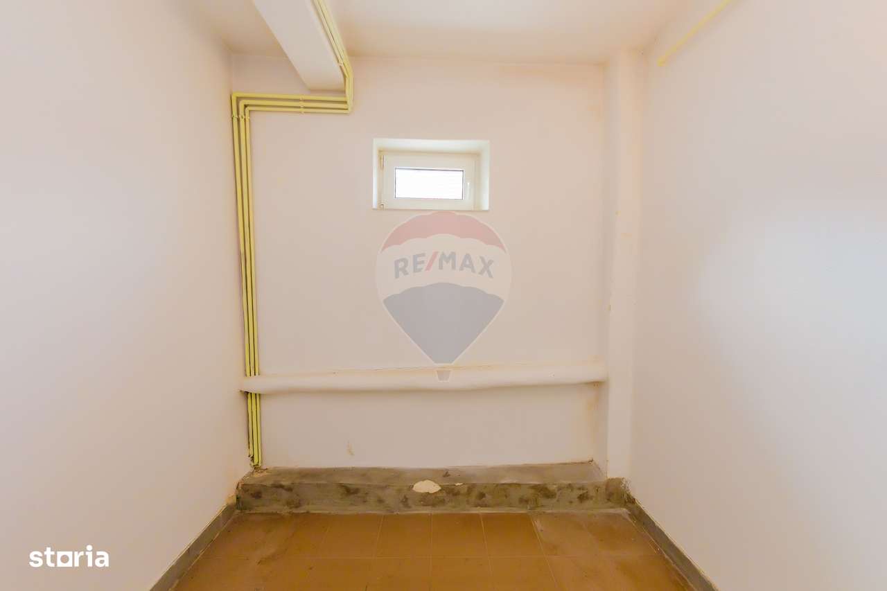 Parter de casă 133 mp de închiriat în centrul orașului, str 9 Mai - Imagine principală: 5/9