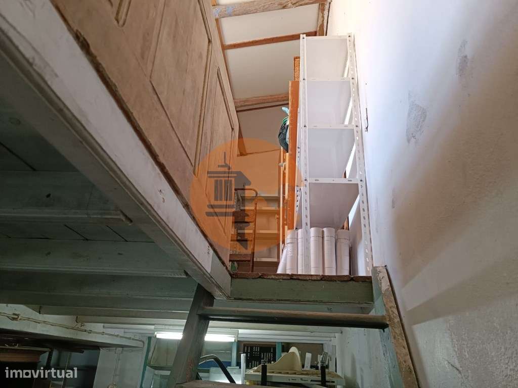 ARMAZEM - COM POSSIBILIDADES DE CONSTRUIR MORADIA OU PREDIO - CENTR... - Grande imagem: 5/33