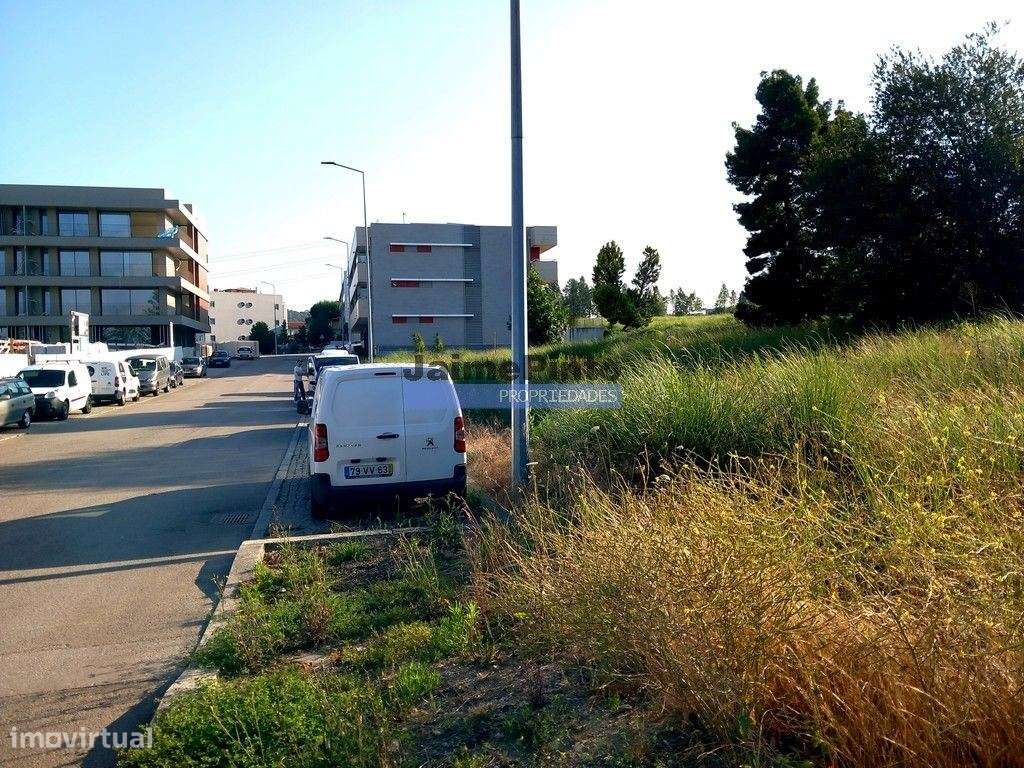 Terreno p/ contr. altura, novo, para venda - Vila Nova de Gaia - Grande imagem: 2/6
