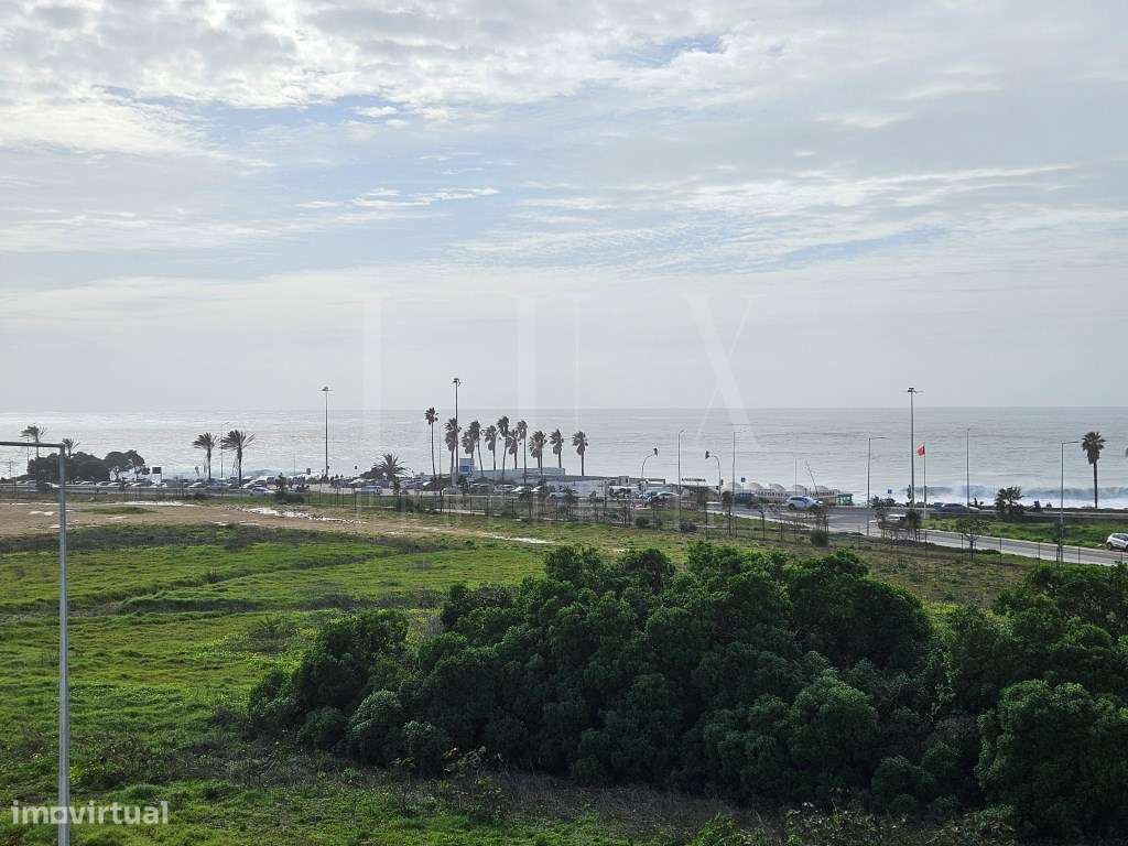 APARTAMENTO T1 EM CARCAVELOS COM VISTA MAR 1ª LINHA A 200m DA PRAIA-39