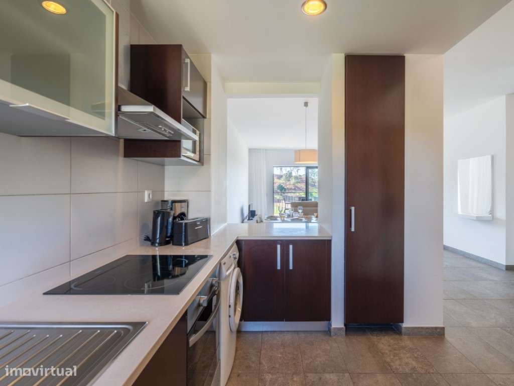 Apartamento T3 localizado no Algarve Race Resort, Portimão-3