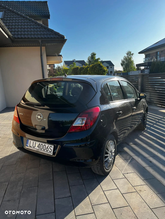 Opel Corsa 1.2 16V Cosmo - 8