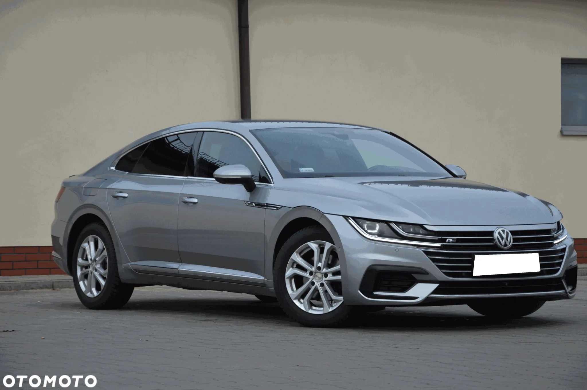 Volkswagen Arteon 2.0 TDI SCR R-Line Edition DSG - 12