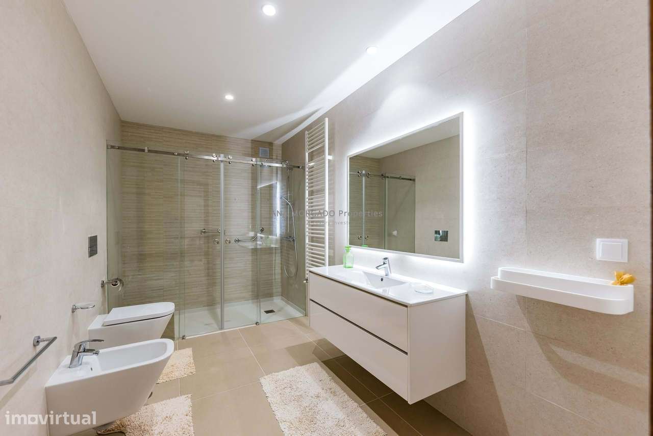 Moradia de Alto Padrão na Marinha Grande – Perto de Leiria e das Praia-57