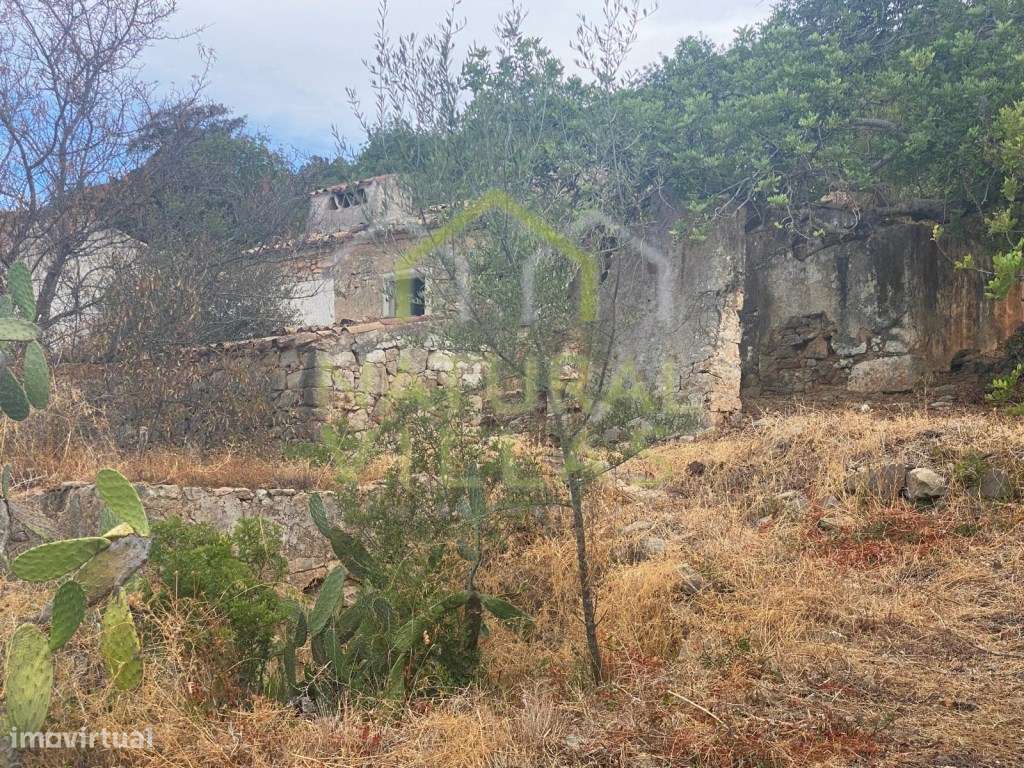 Ruína com Vista Mar Panorâmica em Alcaria Cova, Estoi - Grande imagem: 4/10