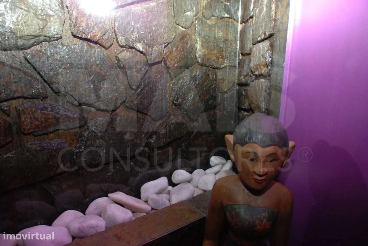 Loja - Clínica de Estética - Cabeleireiro - Parede - Grande imagem: 2/29