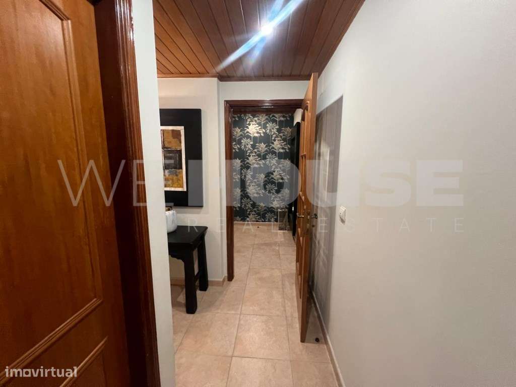 T2 com Lareira, Excelente Luz Natural e Ótima Distribuição | Pronto...-15