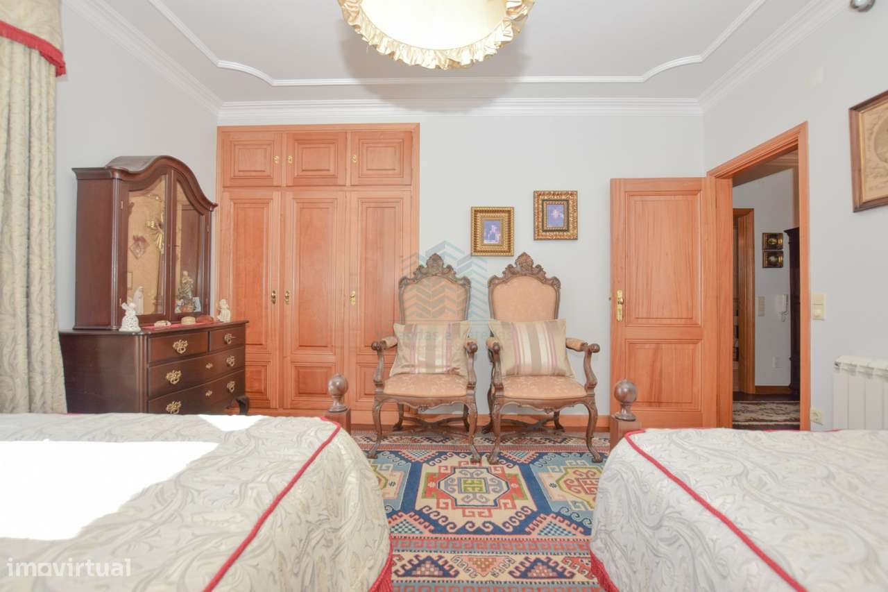 Moradia T3+2 com jardim e logradouro em Quinta da Silvã - Torres Novas-57