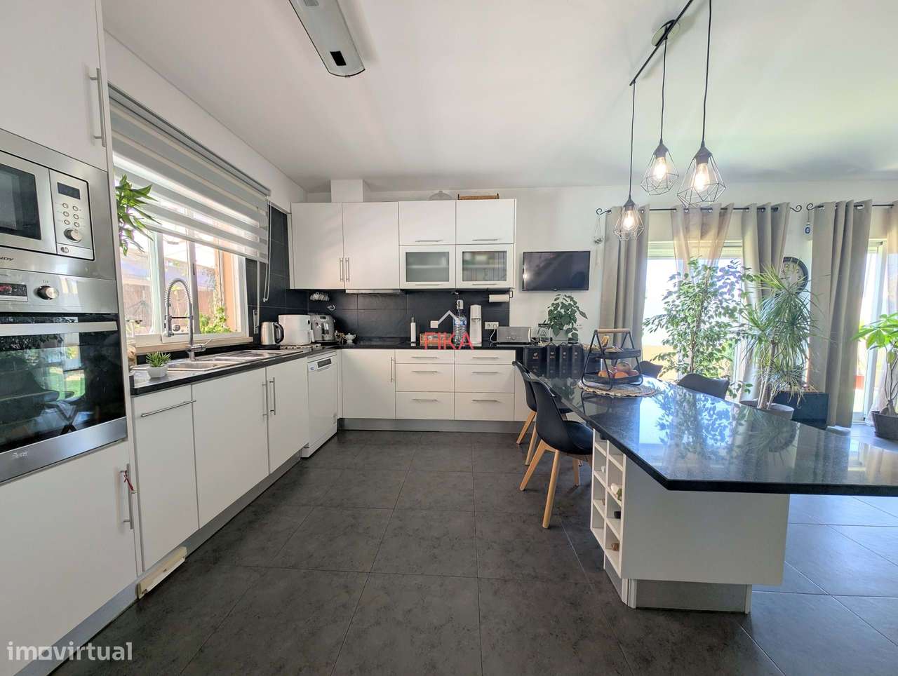 Moradia T5 Isolada com piscina e sauna - Fernão Ferro-8