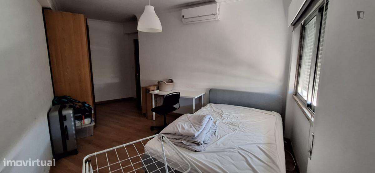 Quarto - localizado em Caparica Lisbon - Grande imagem: 2/8