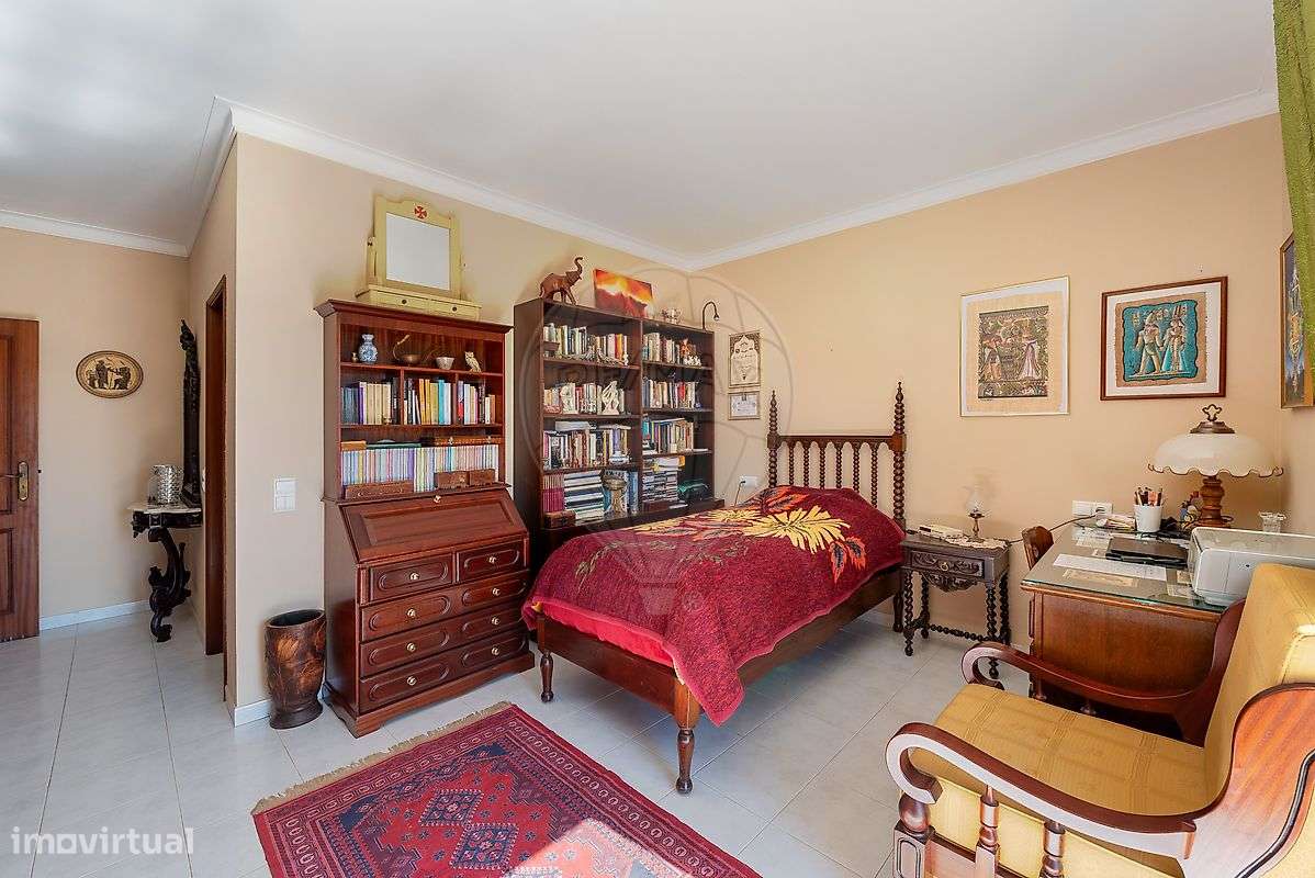 Moradia T5 para venda-24