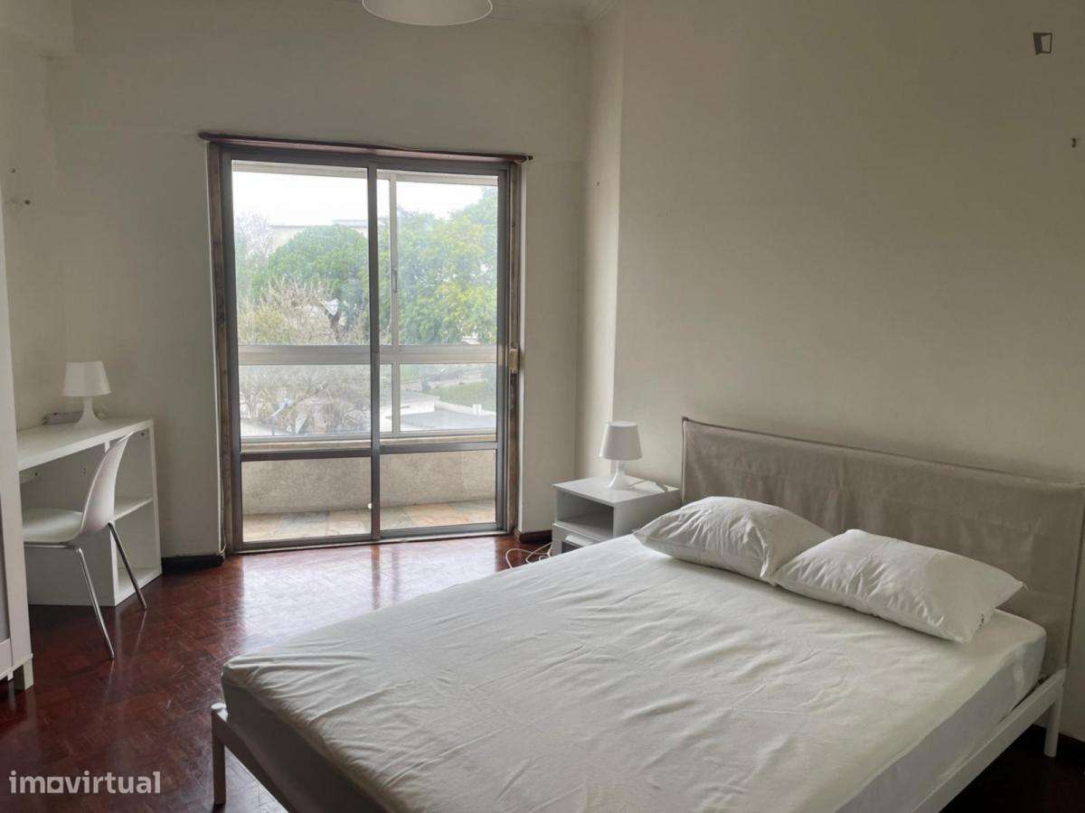 Quarto - localizado em Sete Rios Lisbon - Grande imagem: 2/10