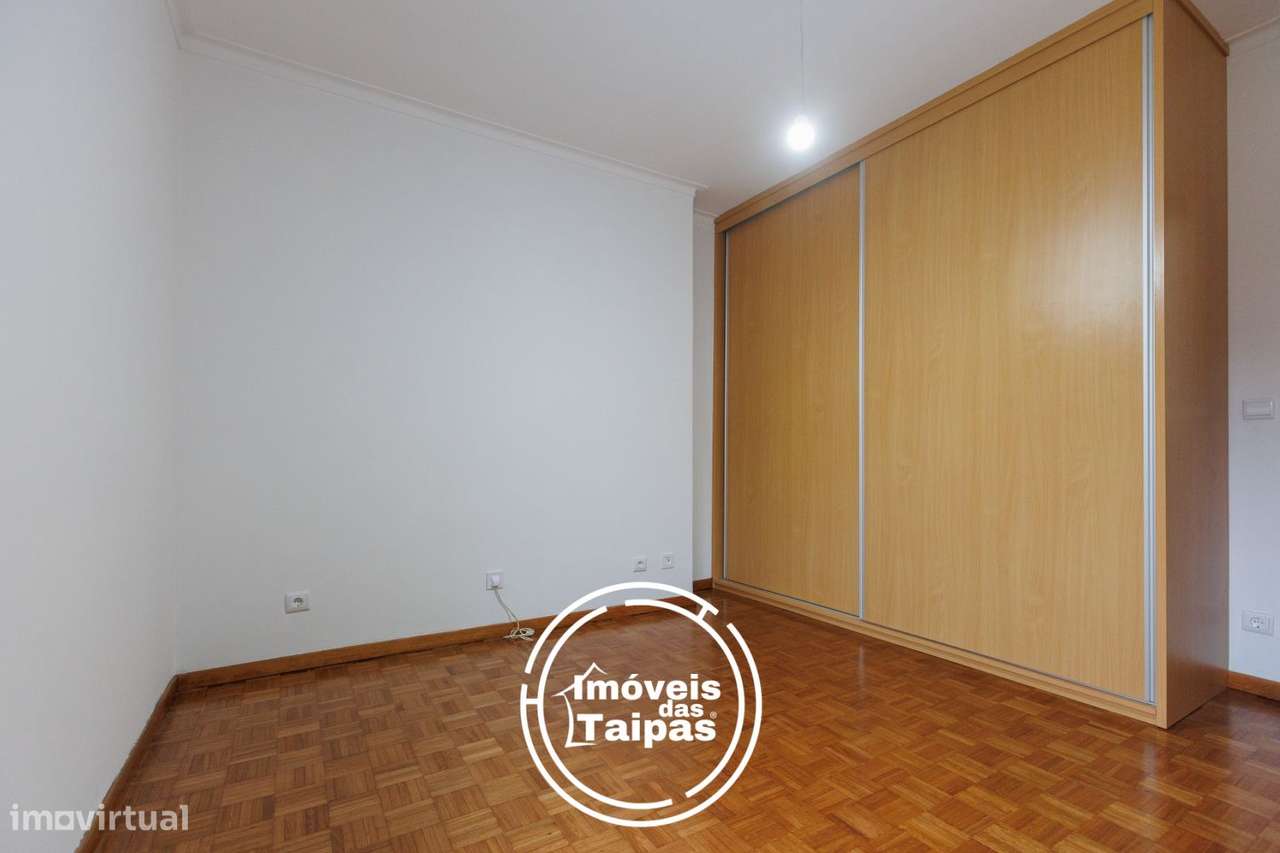 Vende-se T2 Junto às Escolas - Caldas das Taipas-14