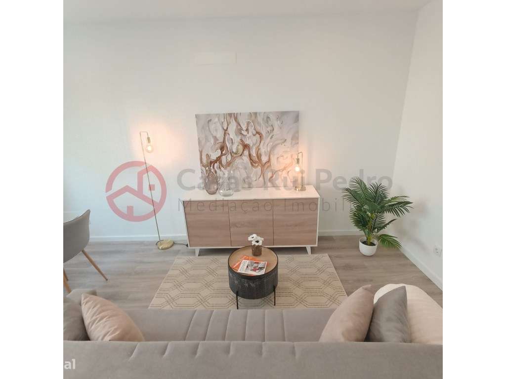 Apartamento T2 totalmente remodelado em Benfica, Lisboa - Grande imagem: 5/18