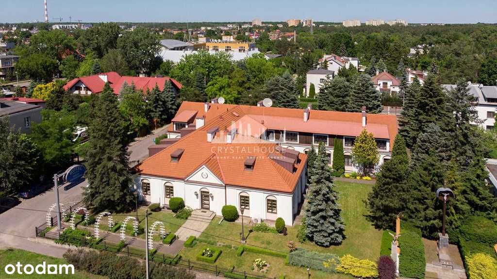 Zabytkowy Hotel **** z restauracją w Warszawie