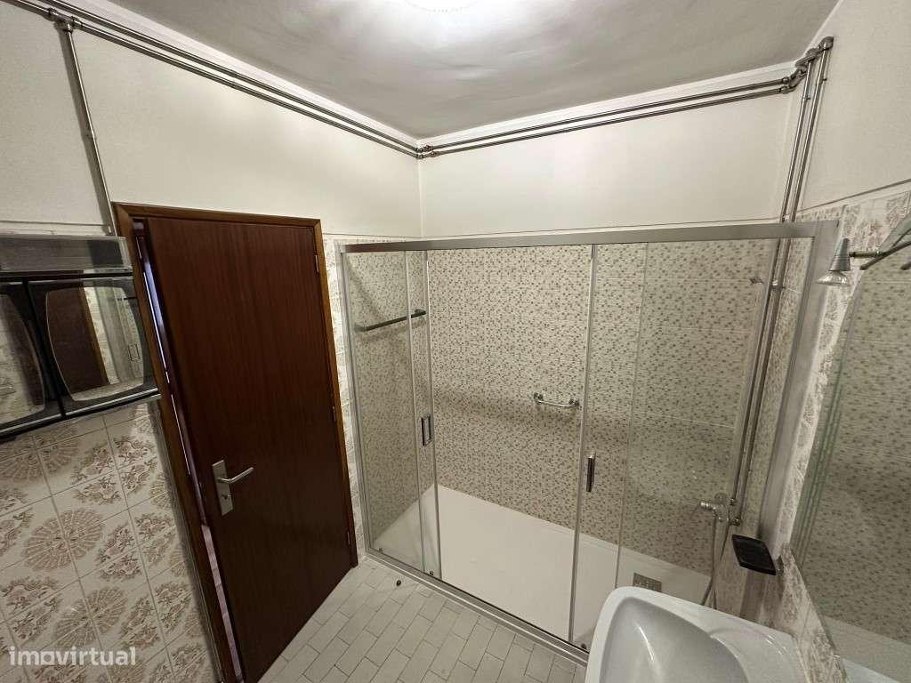 Apartamento T2+1 no centro da Maia-17