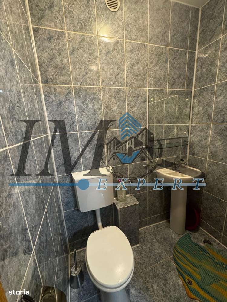 Apartament de Vânzare etaj 1 zona Tolstoi-5