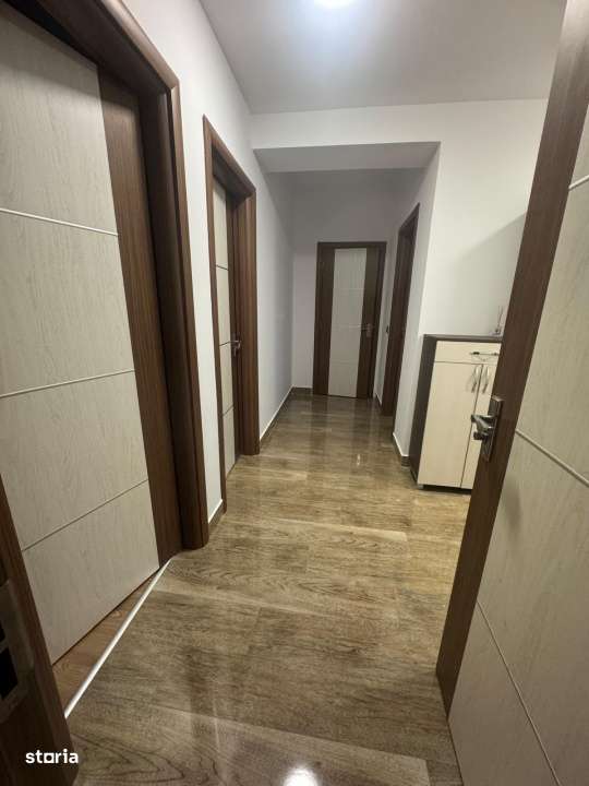 Apartament cu 3 camere |  Zona Tractorul | Isaran | Parcare Subterana-5