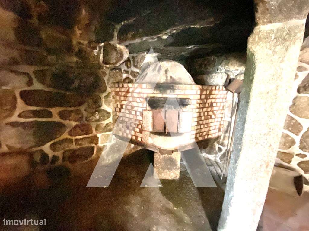 Quinta Nevogilde com Moradia T10, Capela, Celeiro e Acesso ao Rio S...-12