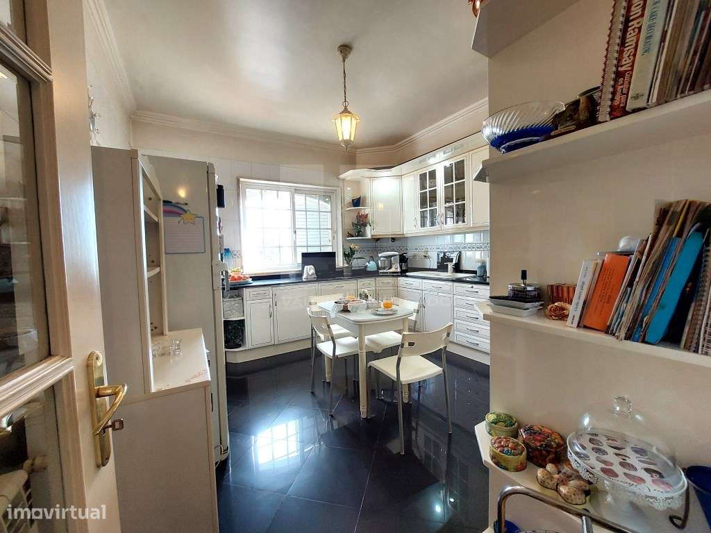 Moradia em banda à venda, t4 , Quinta Grande.-7