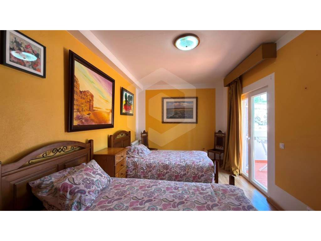 Villa T9 Exclusiva em Ferragudo com Alto Potencial de Rendimento-45