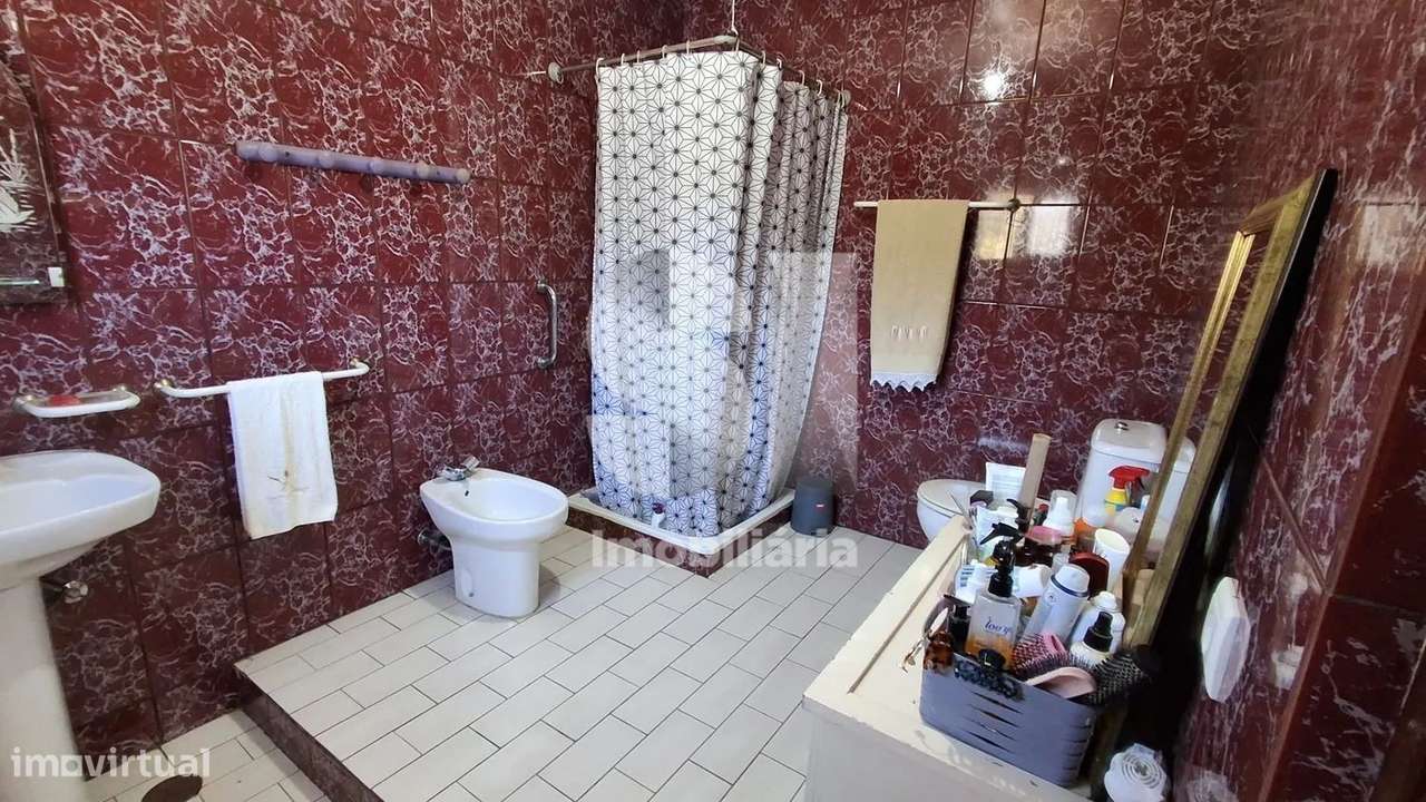 Quinta Rural com 7.900 m² e Três Construções Existentes-6