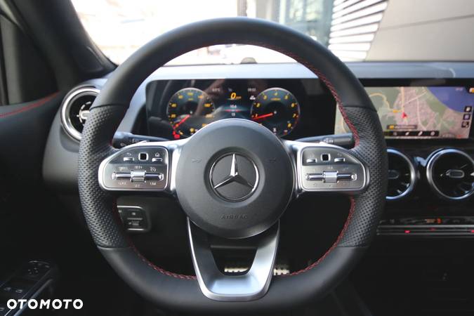 Mercedes-Benz GLB 200 4-Matic AMG Line 8G-DCT - 17