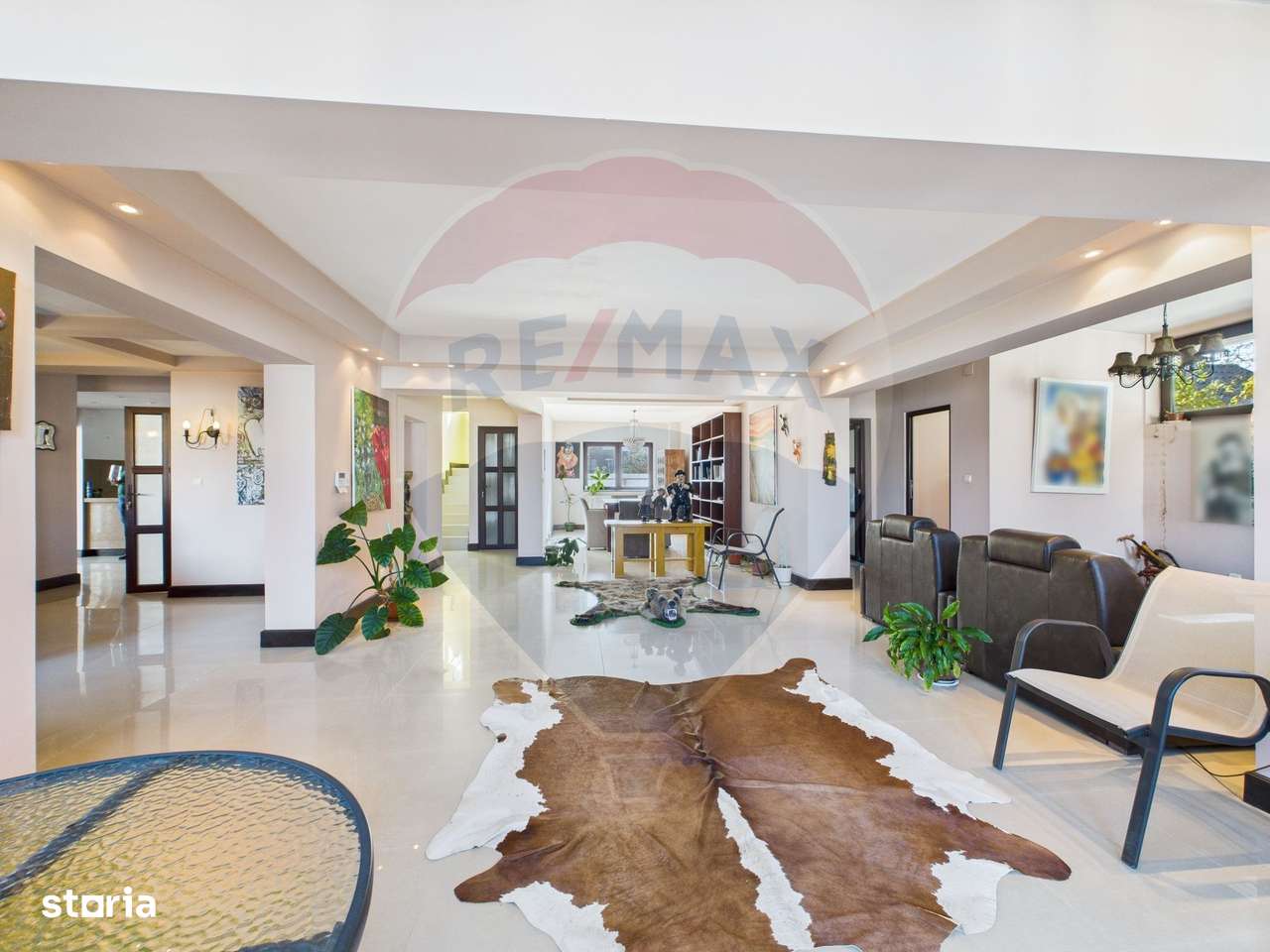 Vilă spațioasă în zona centrală Breaza, 310 mp utili, teren 610 mp-1