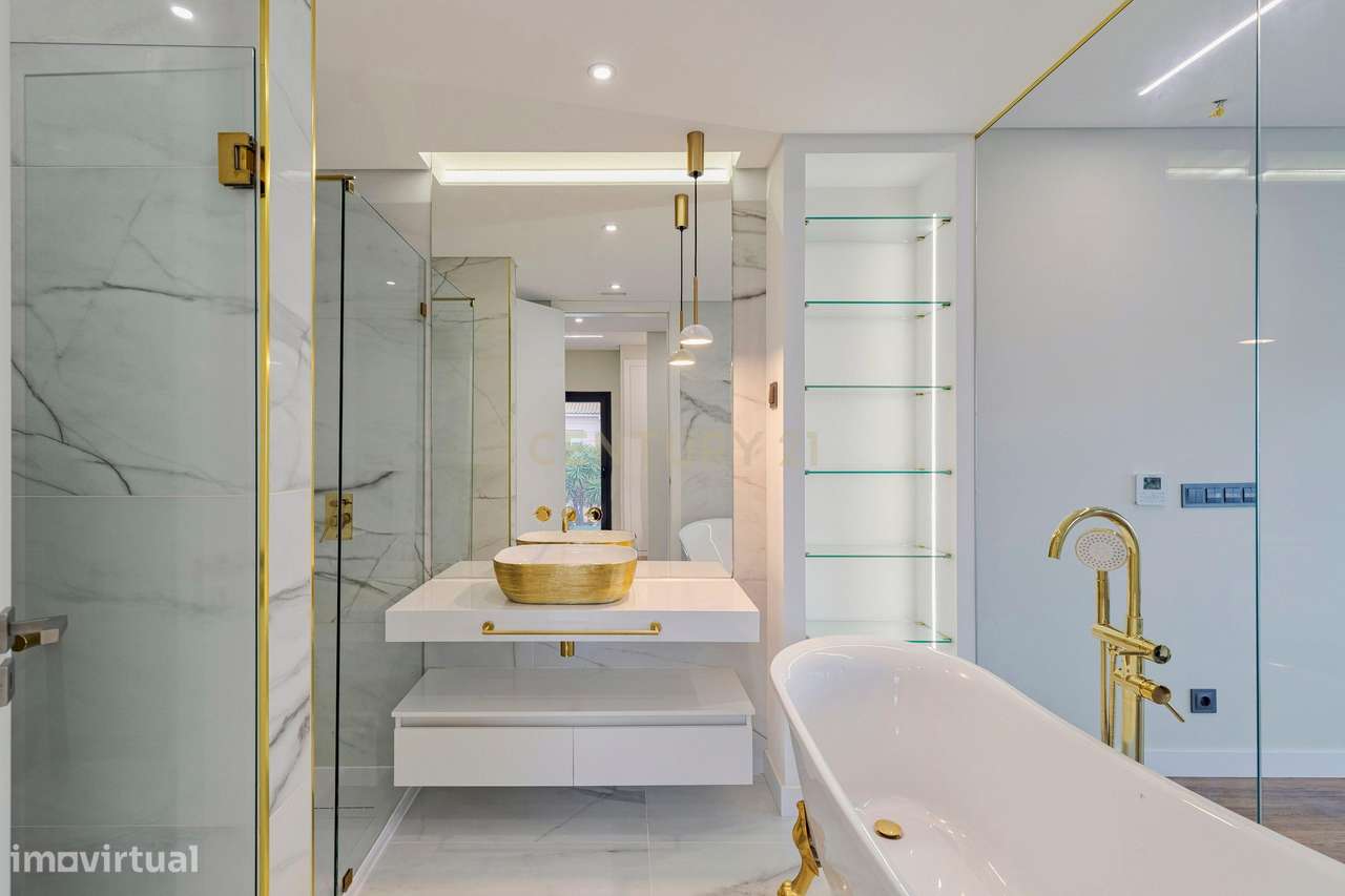 Casa em Construção  com piscina localizada na Quinta do Desembargador-11