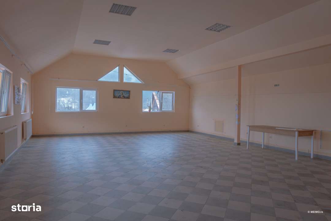 Cladire pentru clinica, pensiune sau centru social - Zemes-7