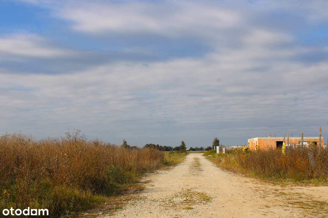 działka 837m2 2 km od granic Środy Wlkp. front 24m - Pełny obrazek: 1/3