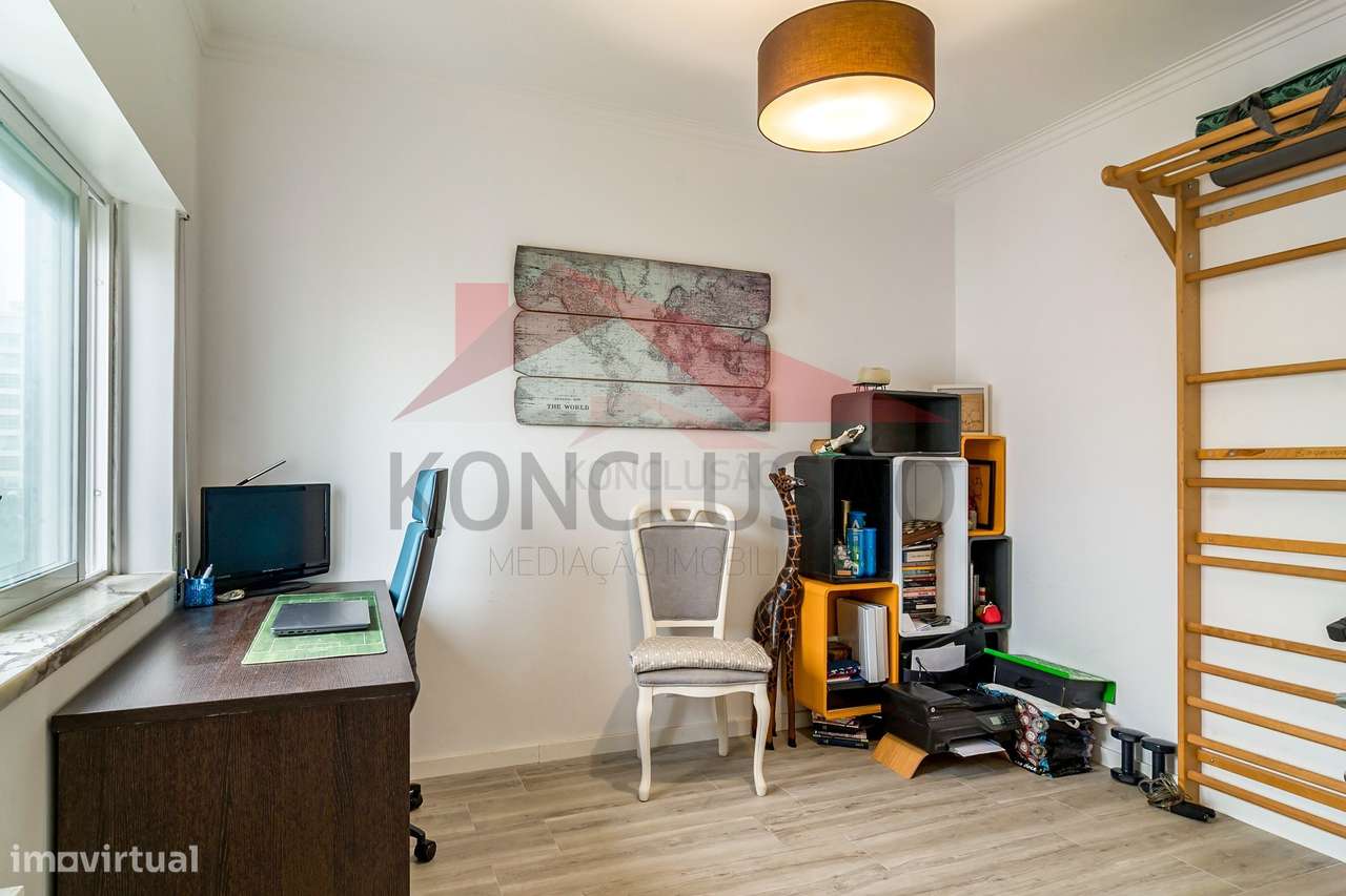 """Apartamento T4 Remodelado com Vista Panorâmica para o Rio Tejo -...-10